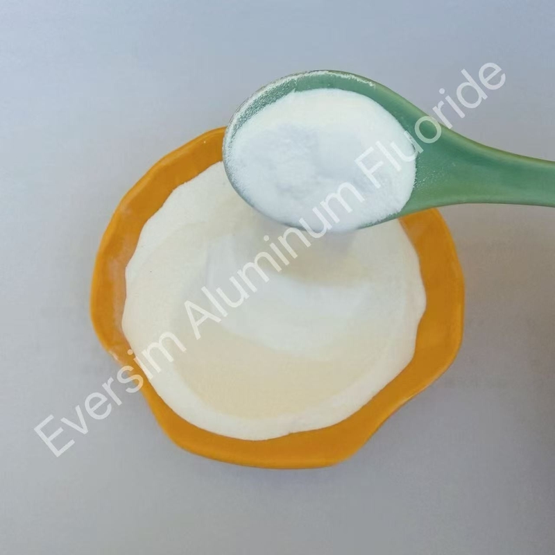 উচ্চ বিশুদ্ধতা সিএএস নং 7784-18-1 হোয়াইট স্যান্ডি অ্যালুমিনিয়াম ফ্লোরাইড AlF3 ফ্লাক্স জন্য এনামেল গ্লেজ
